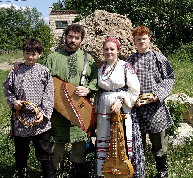 Семейство Бунтовых (г.Богданович, 2003)